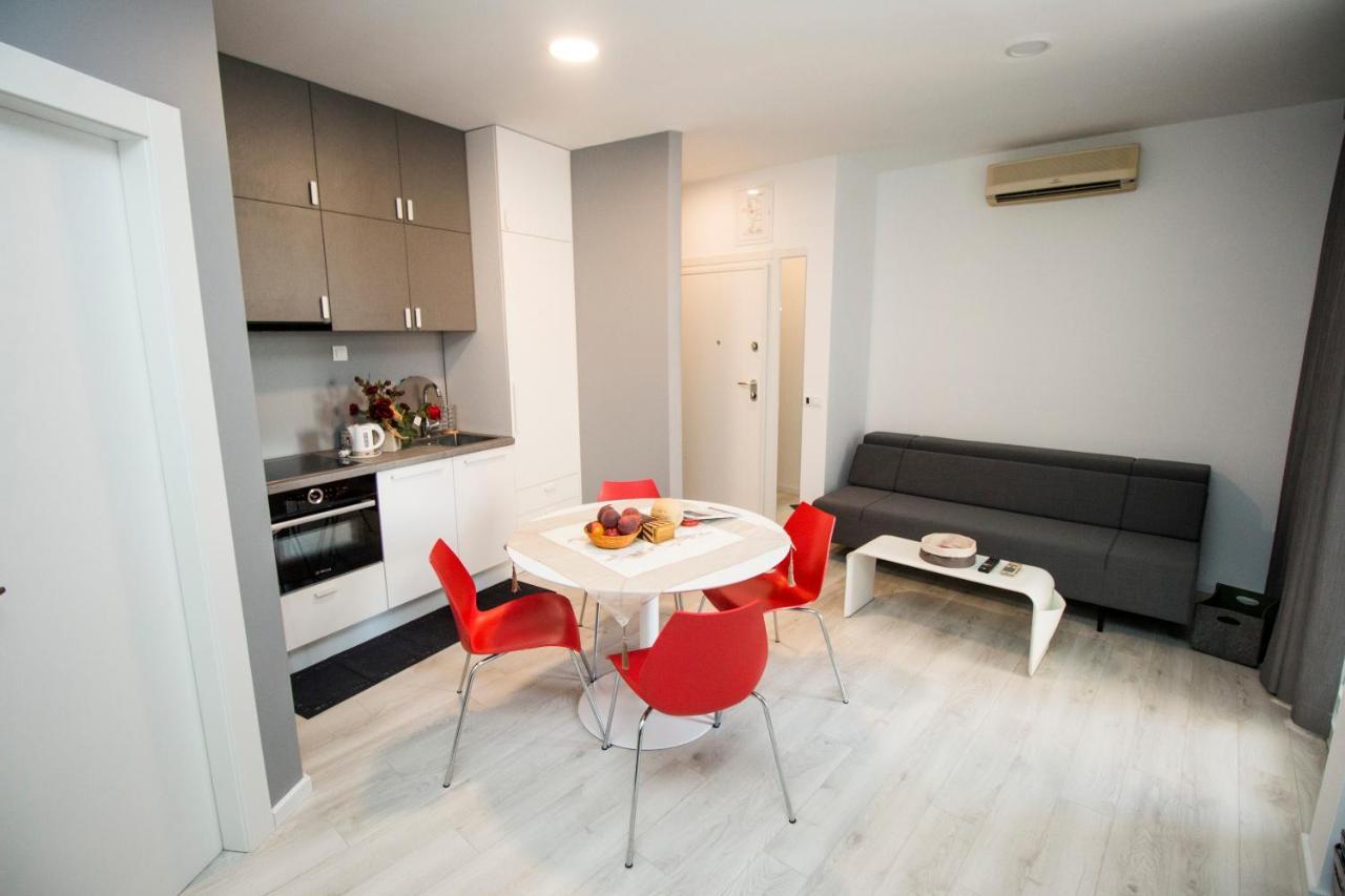 Apartman Gusar -Top Position, Close To The Center And The Beach, Fully Equipped オミシュ エクステリア 写真